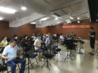 溫州市公益大聯(lián)盟牽手鄉(xiāng)村藝術(shù)團(tuán)基層行走進(jìn)蒼南 文化暖流潤澤鄉(xiāng)村